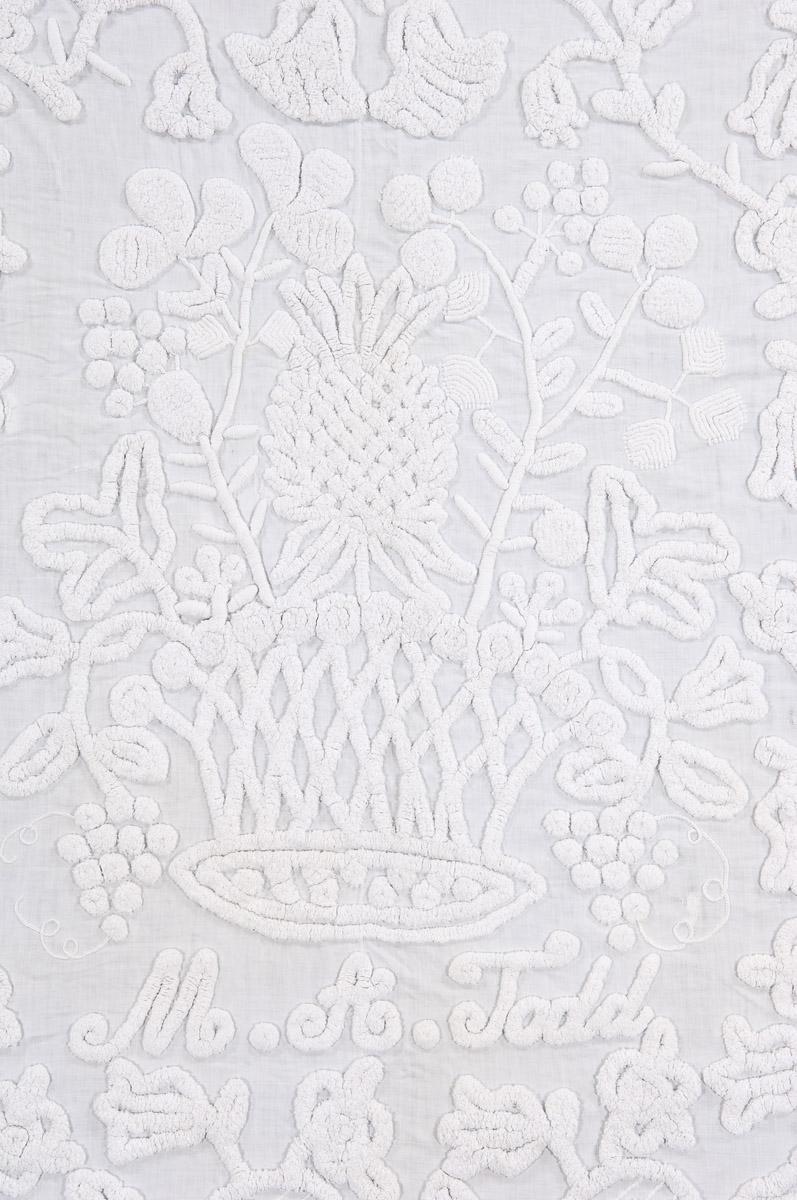 2000.0028.002 Bedcover, Bedspread, whitework (detail 7)