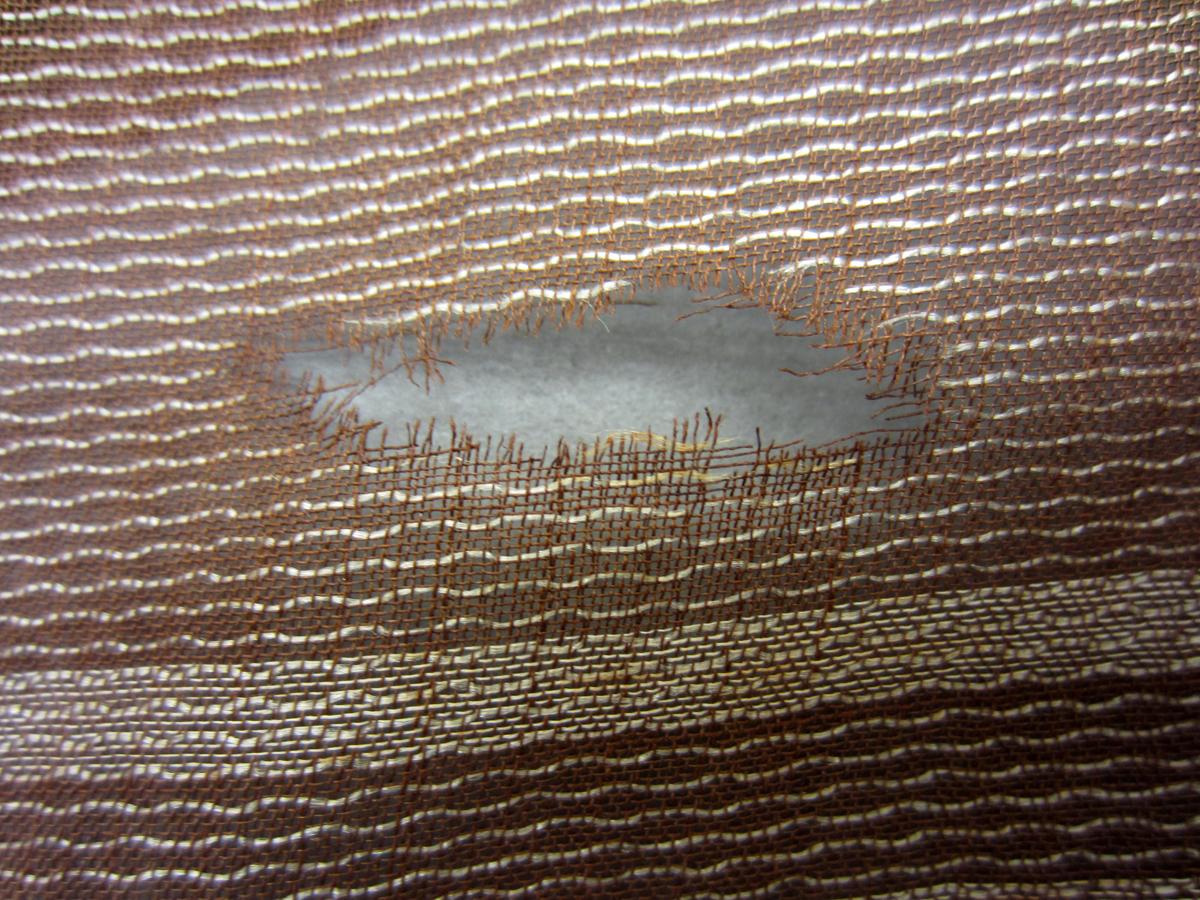2000.0032.001 Shawl, Damage 2