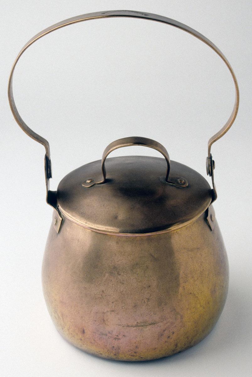 2000.0042 A, B Sauce Pan, view 1