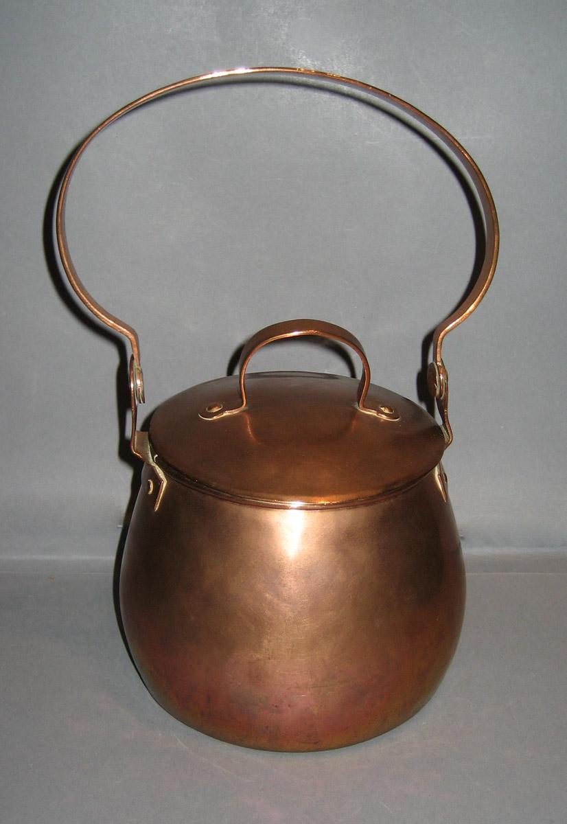 2000.0042 A, B Sauce Pan