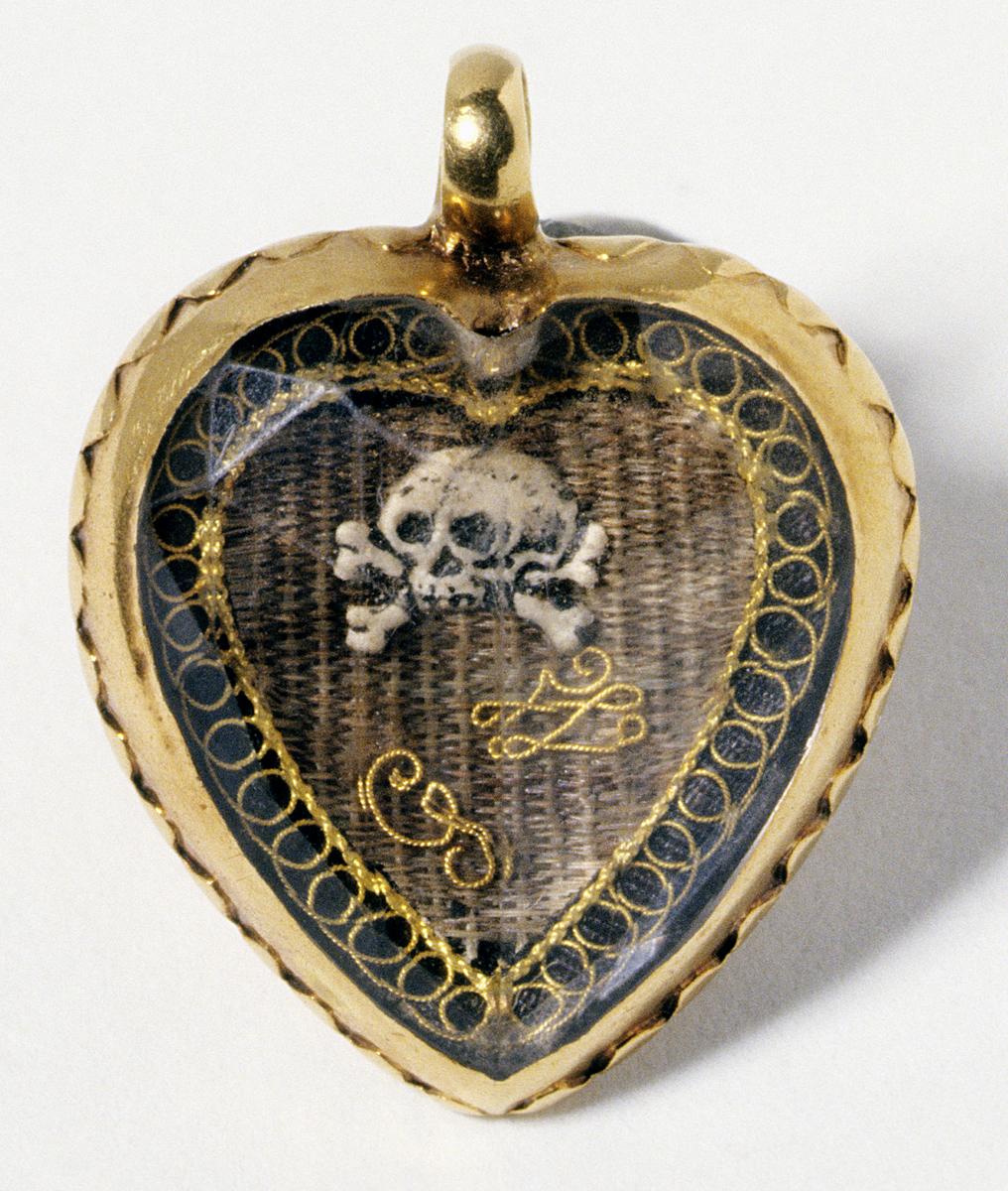 2000.0043 Mourning Locket