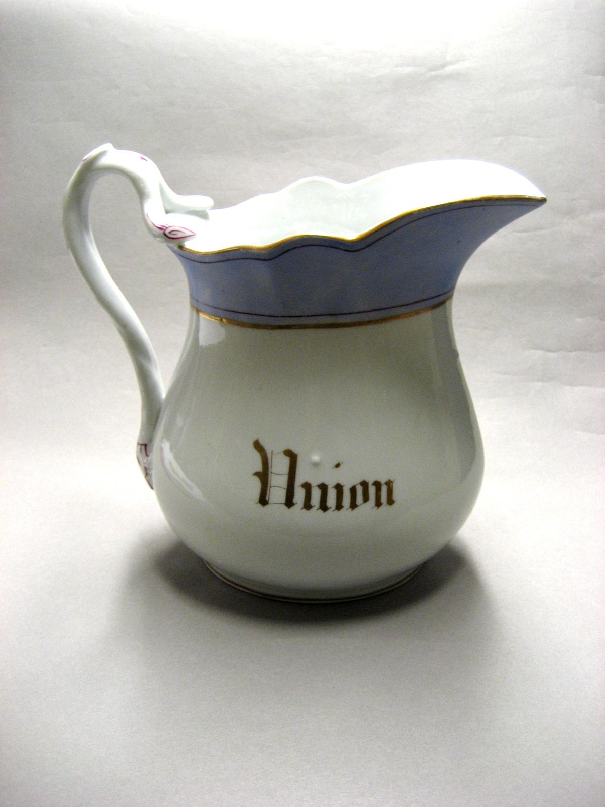2000.0044.001 Jug (opposite side)