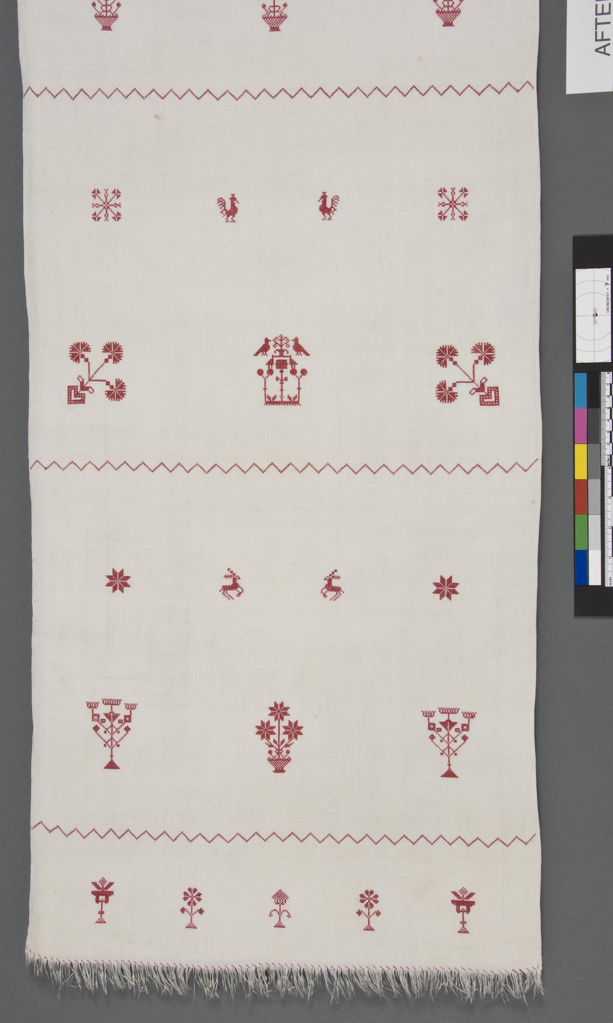 2000.0047 Towel, detail 1, after conservation treatment