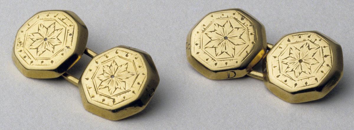 2000.0048.001, 2000.0048.002 Link, Cuff, view 1