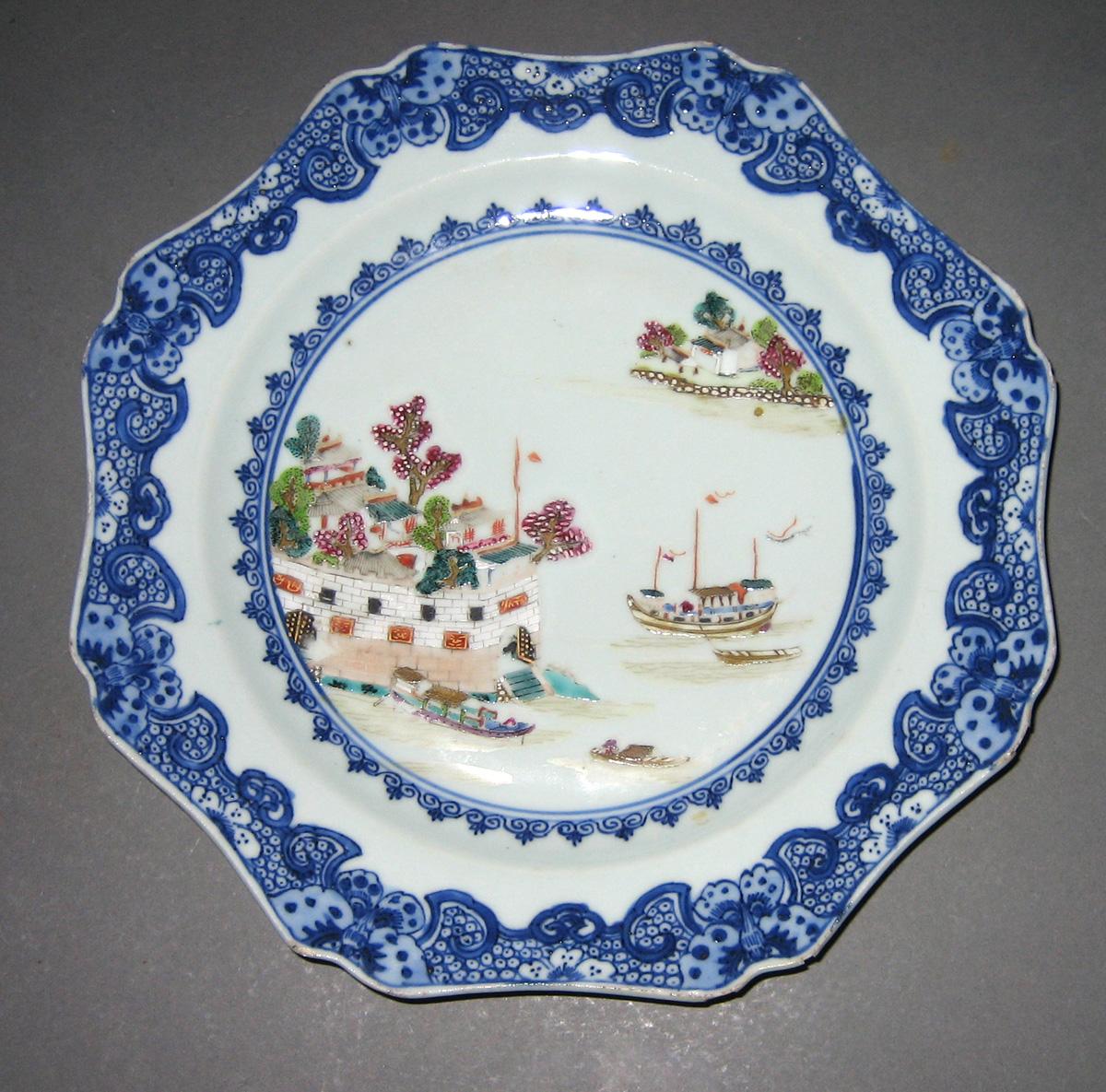 2000.0049.003 Porcelain Plate