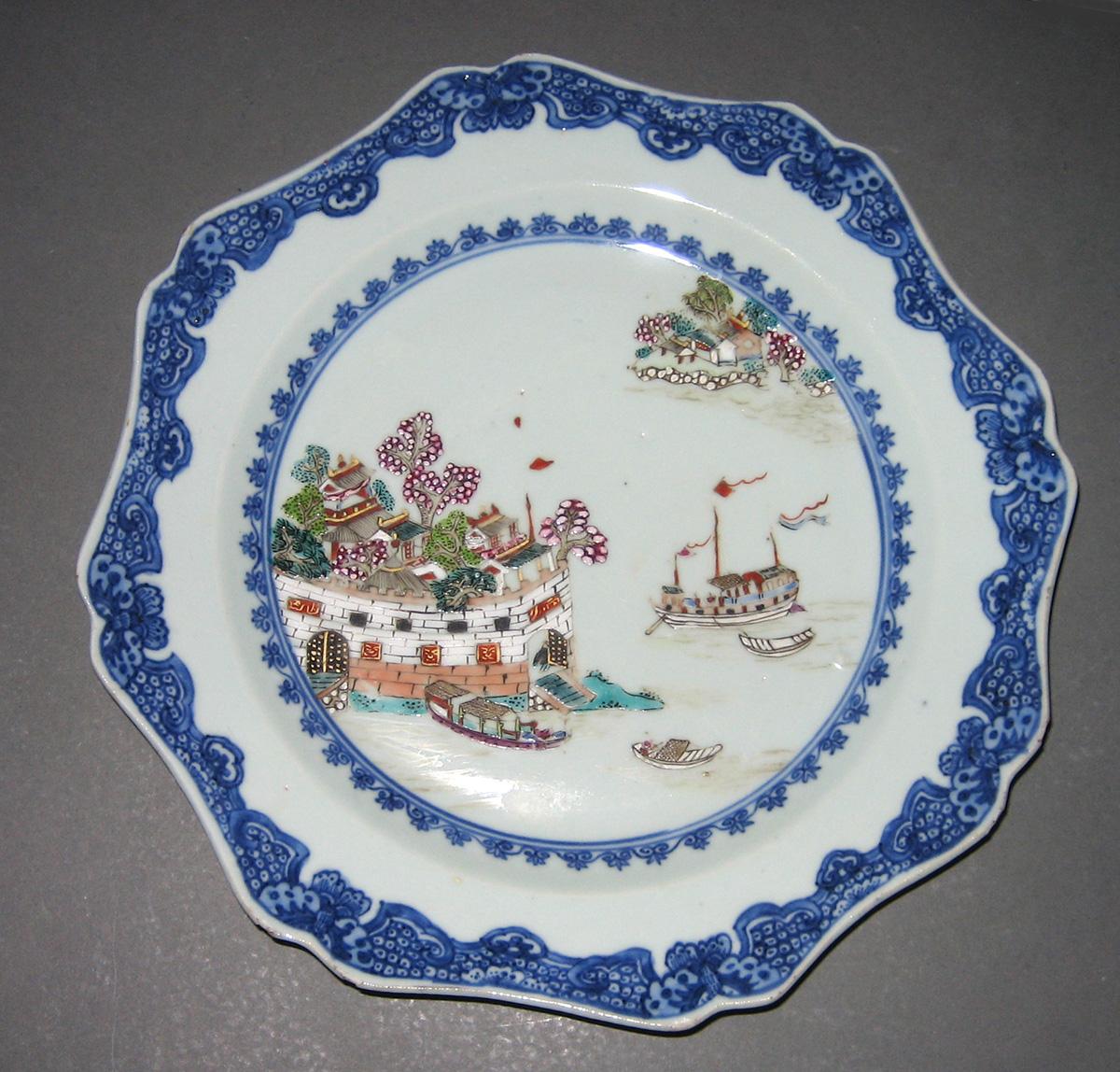 2000.0049.006 Porcelain Plate