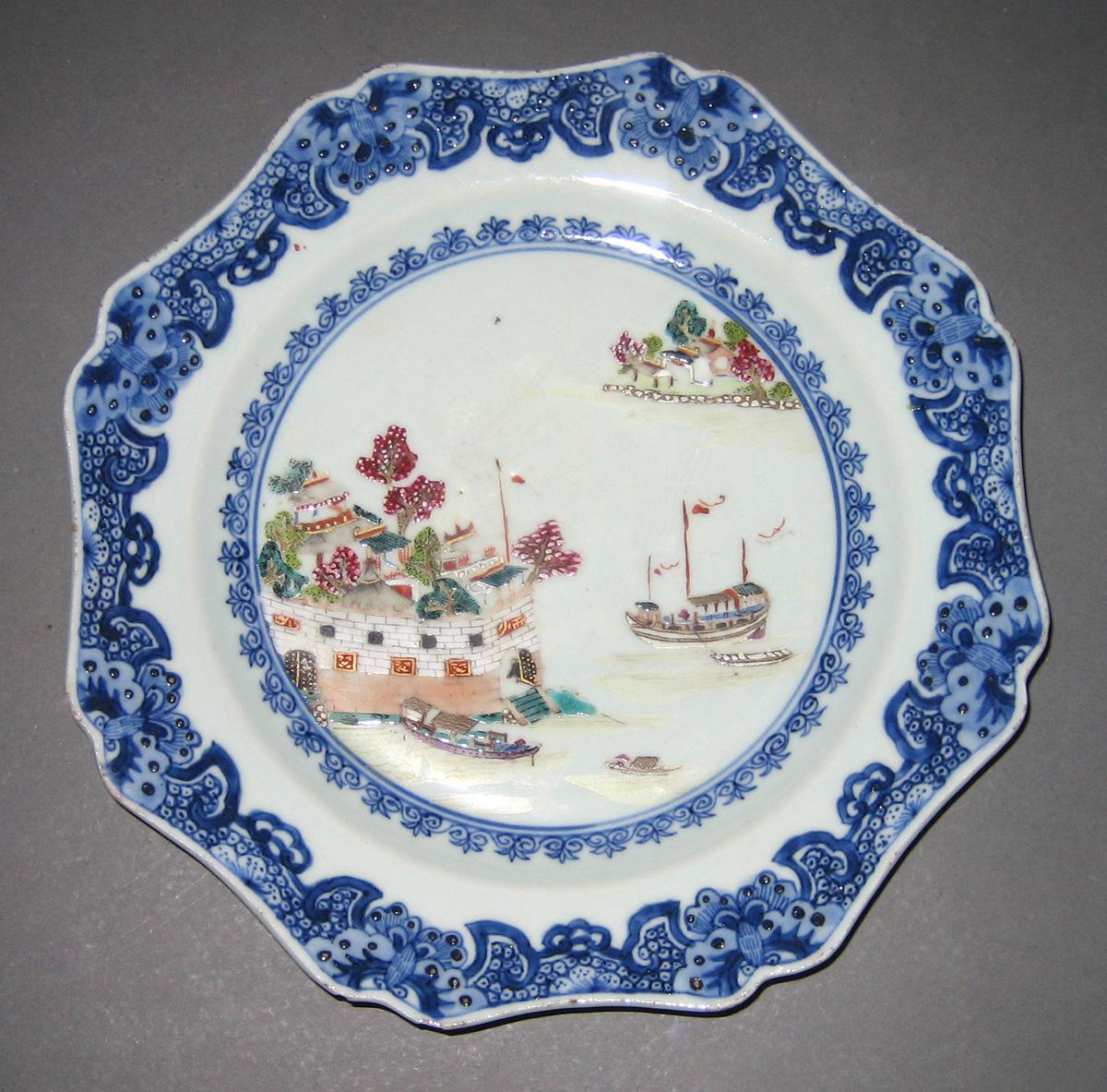 2000.0049.007 Porcelain Plate
