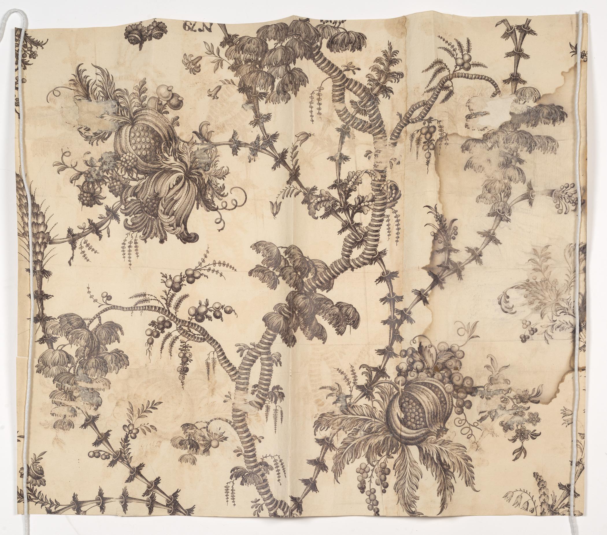 2000.0051 Paper-impression of a printed textile design, view 1