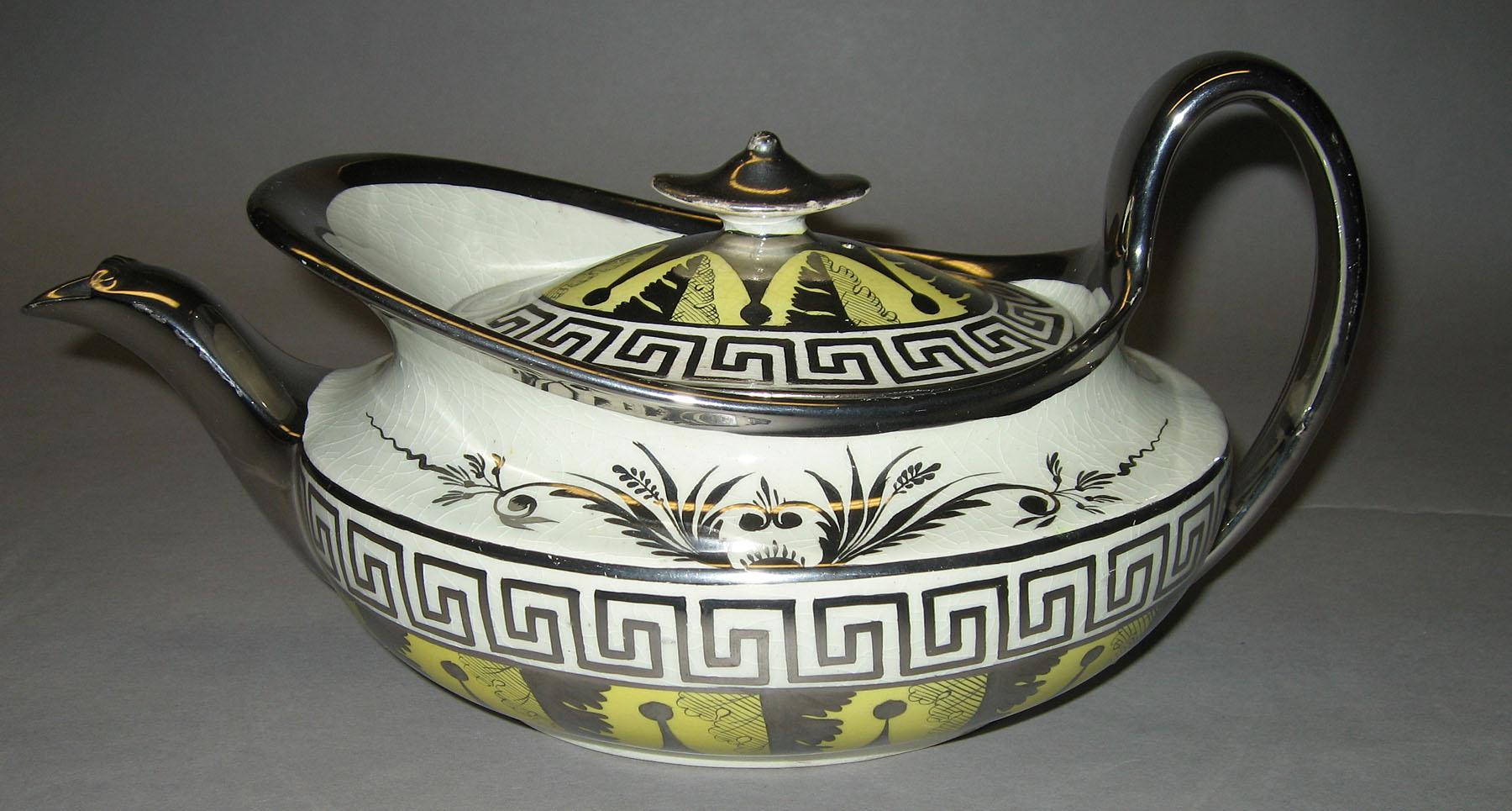 2000.0057.026 A, B Teapot