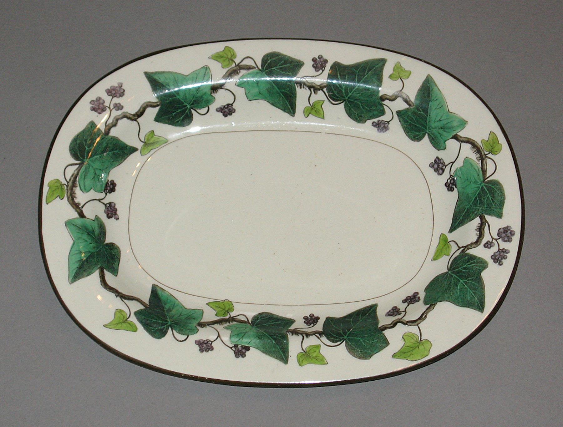 2000.0057.043.005 Creamware dish