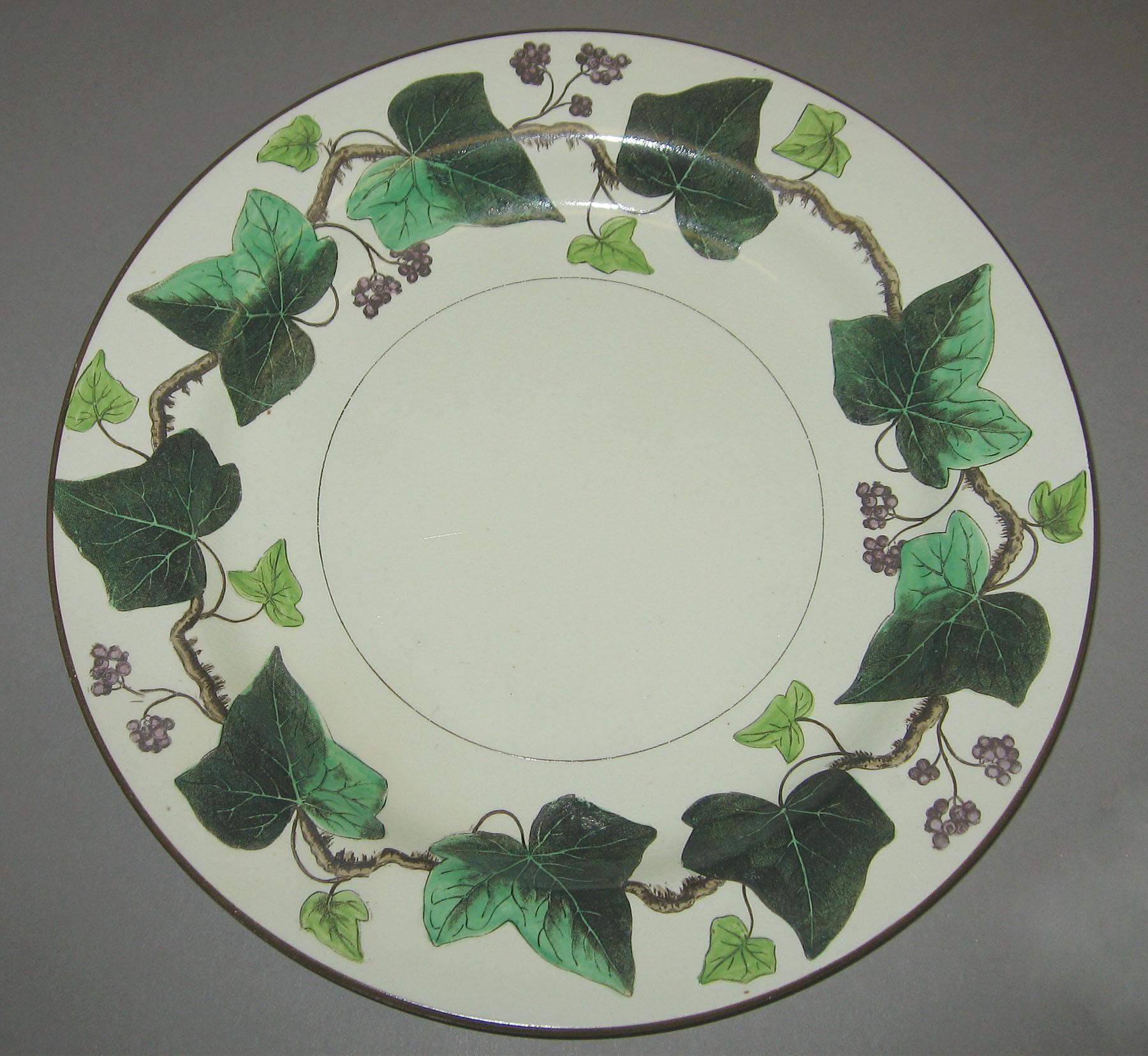 2000.0057.043.017 Creamware plate
