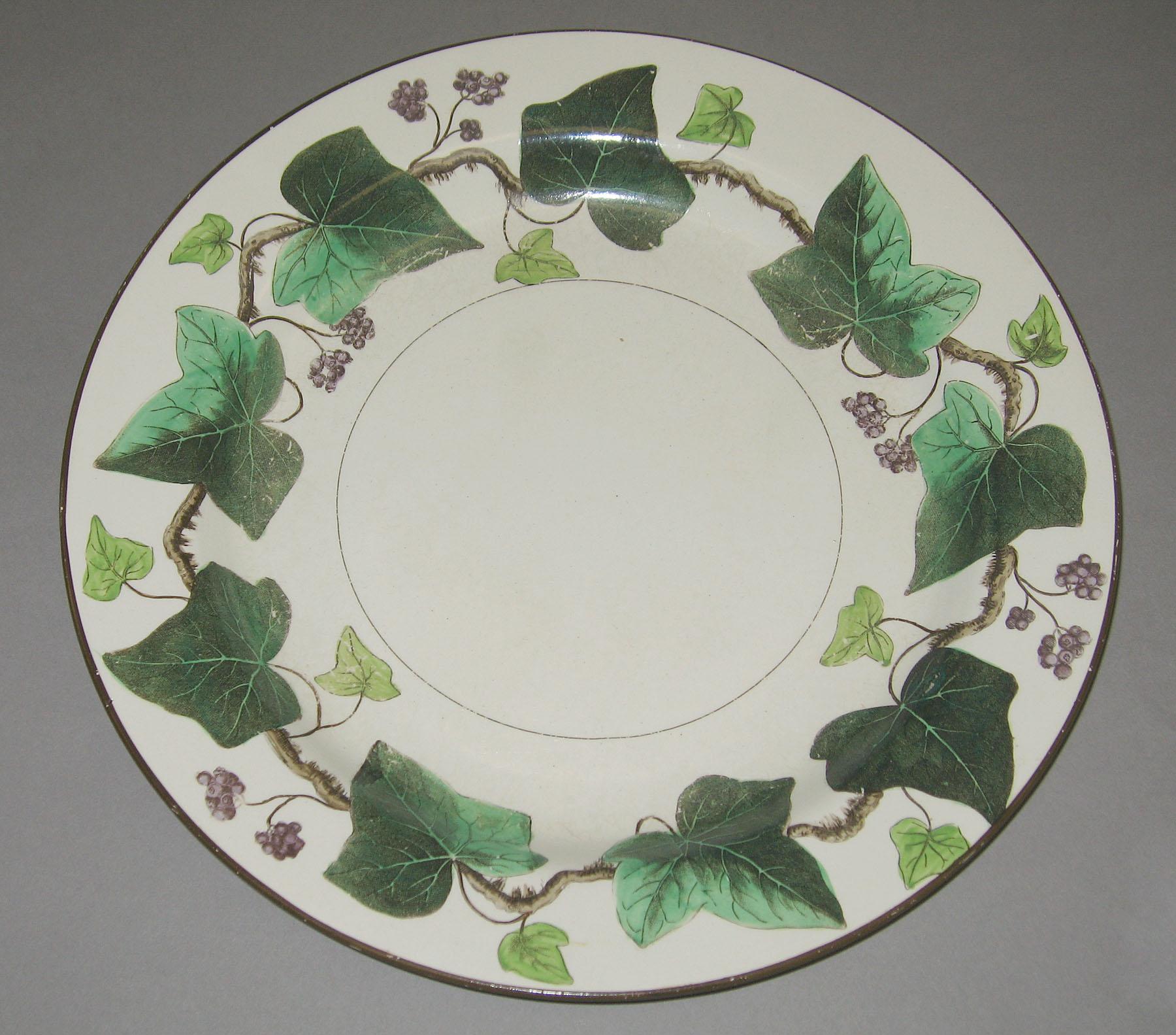 2000.0057.043.020 Creamware plate