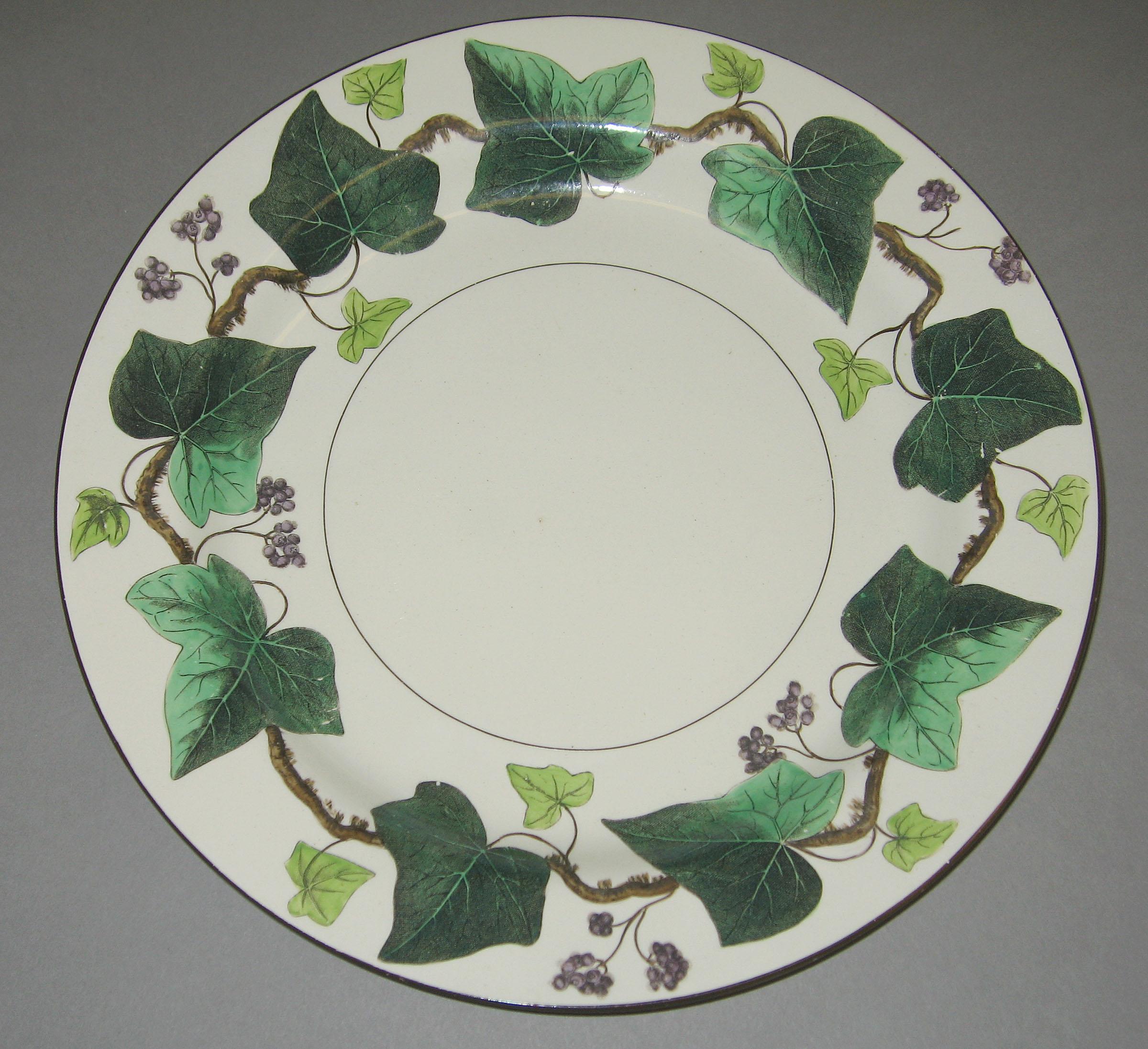 2000.0057.043.027 Creamware plate