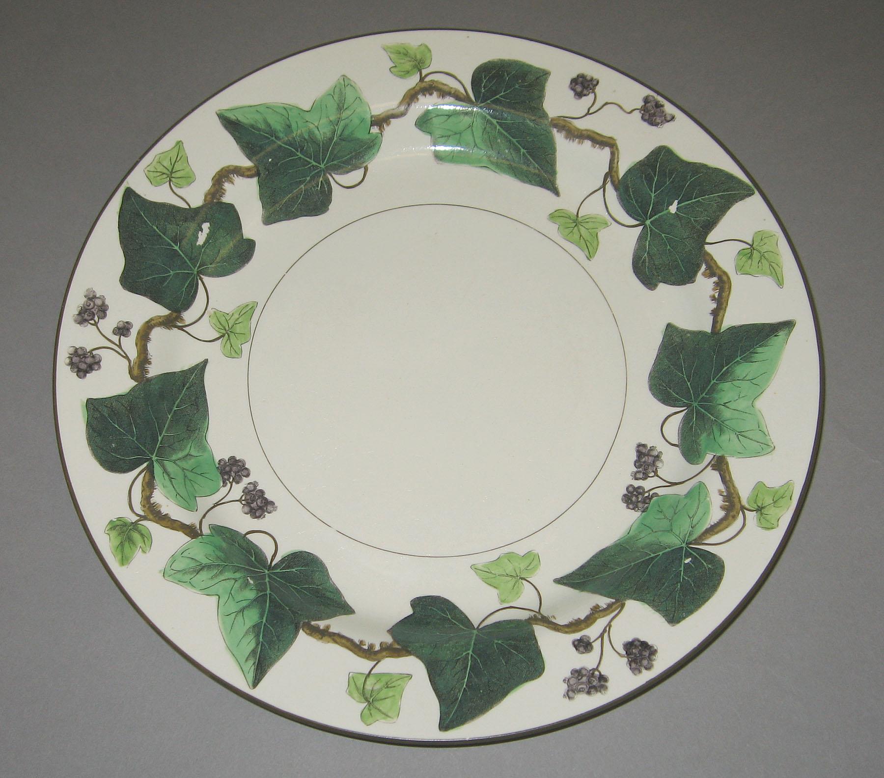 2000.0057.043.029 Creamware plate