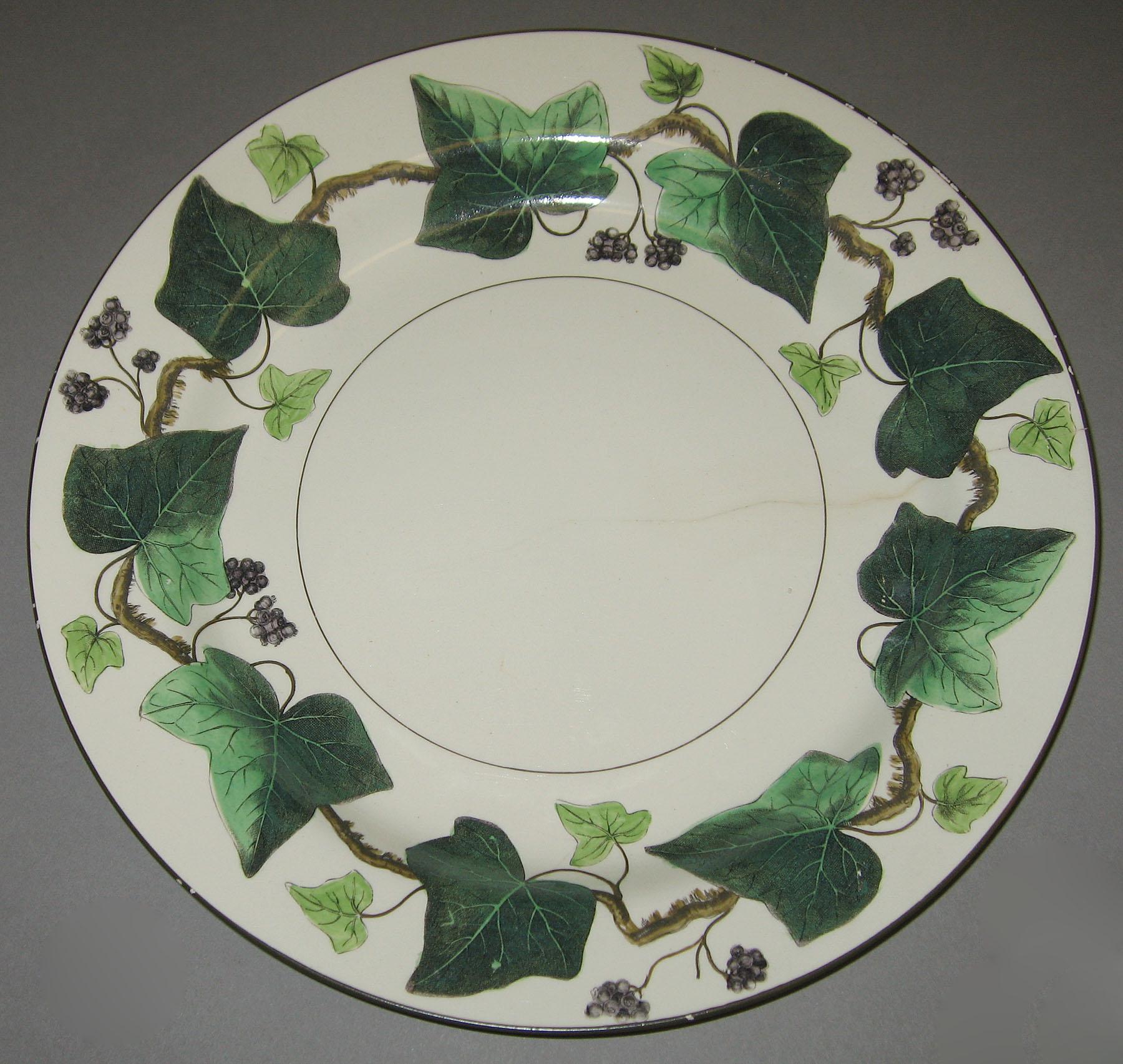 2000.0057.043.031 Creamware plate