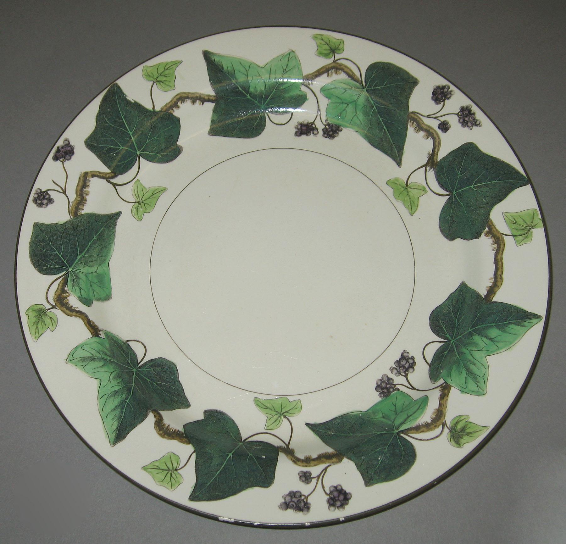 2000.0057.043.044 Creamware plate