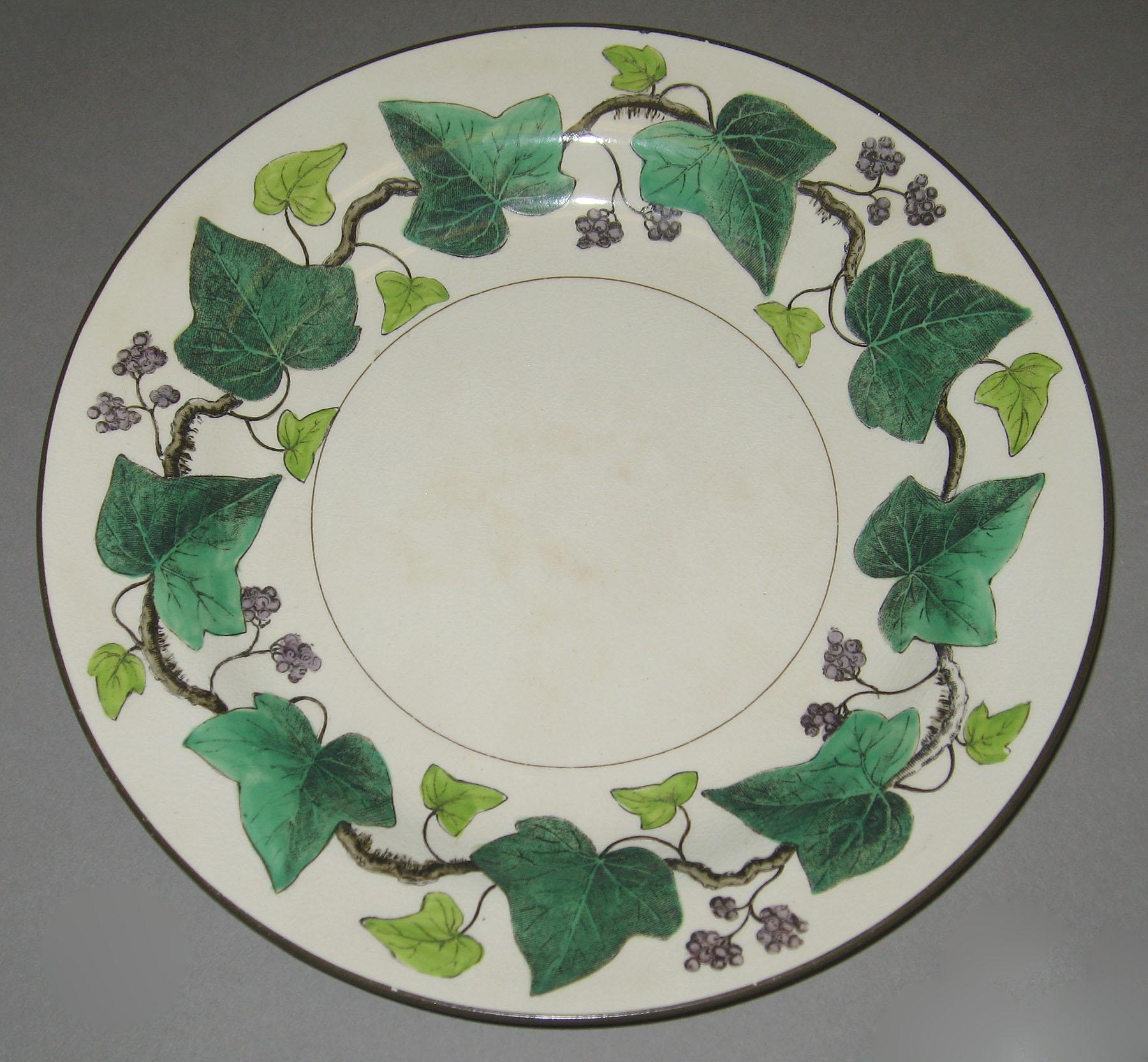 2000.0057.043.049 Creamware plate