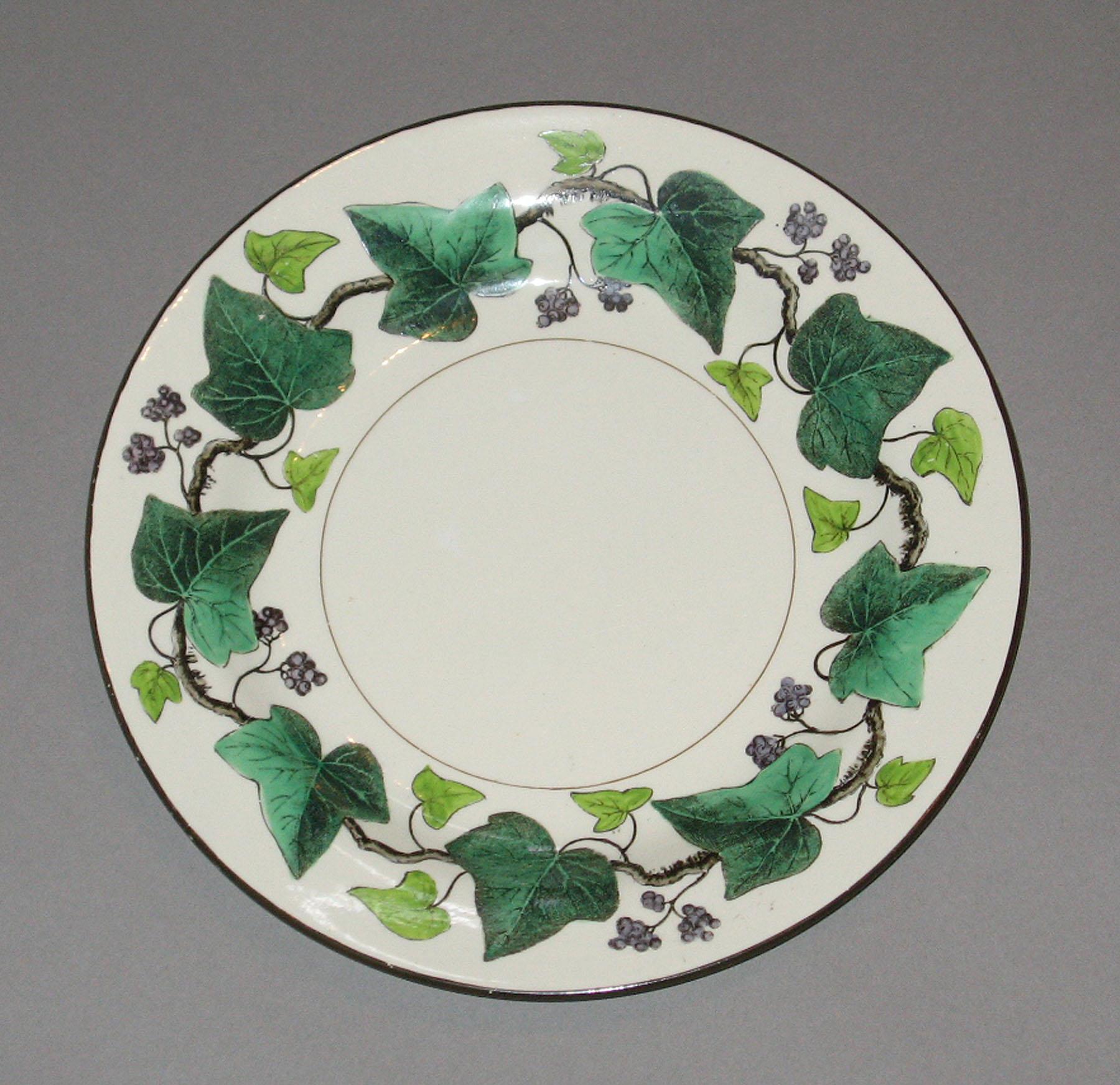 2000.0057.043.053 Creamware plate