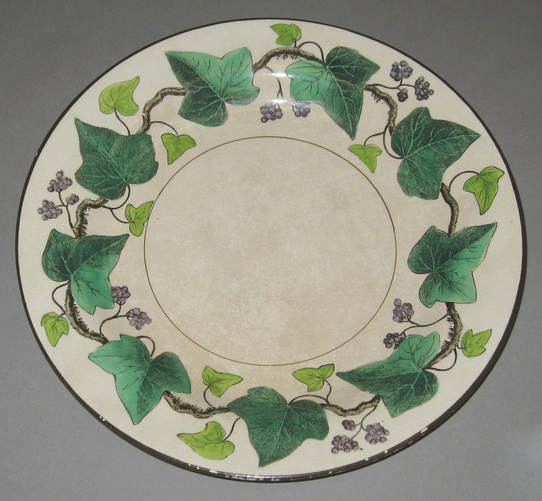 2000.0057.043.056 Creamware plate