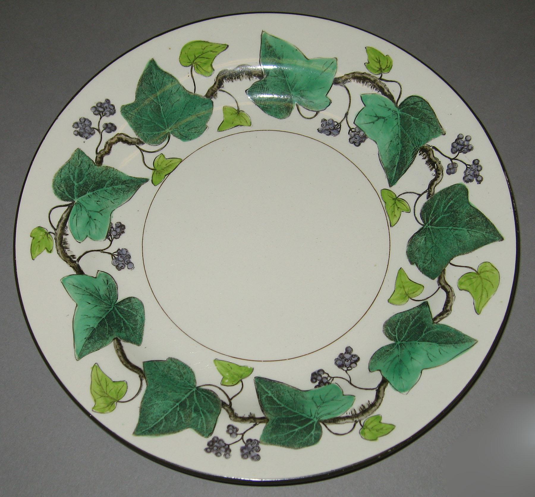2000.0057.043.057 Creamware plate