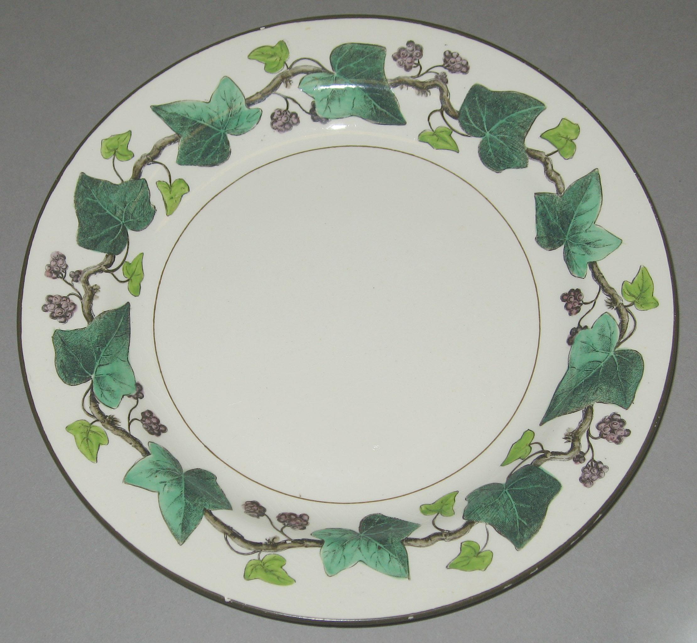 2000.0057.043.067 Creamware plate