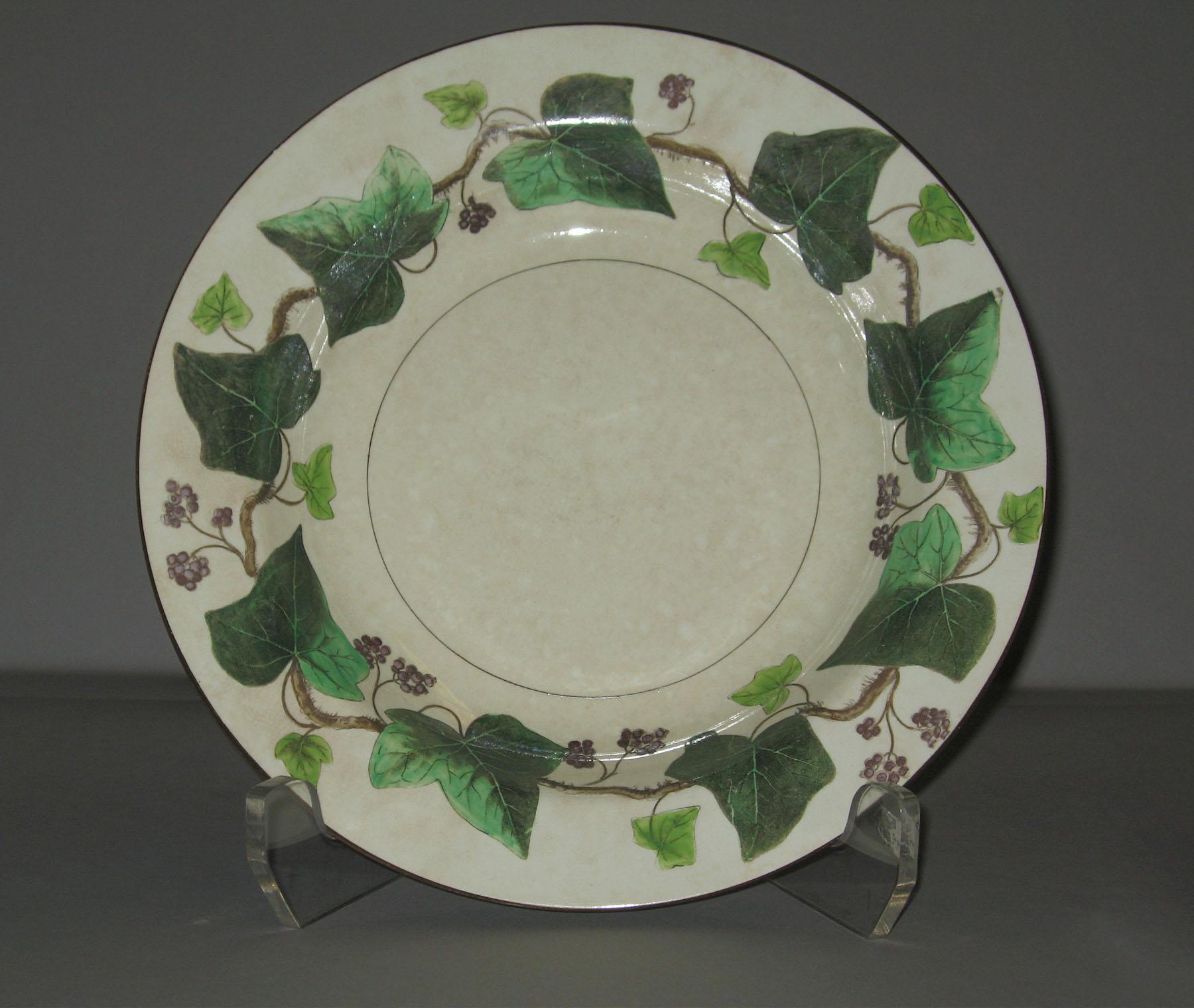 2000.0057.043.082 Soup plate