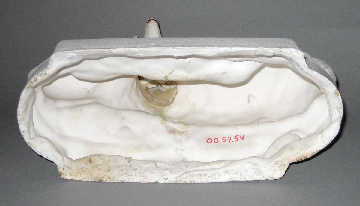 2000.0057.054 Figure group underside