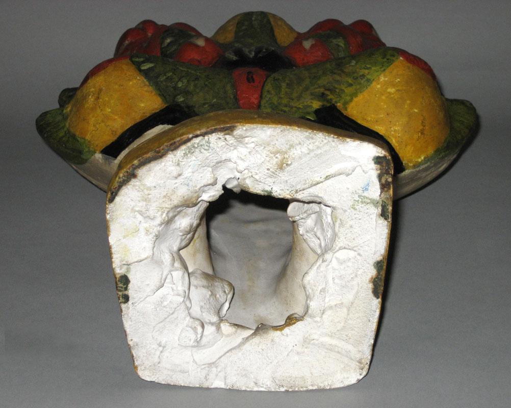 2000.0057.060 Figure (fruit garniture) underside