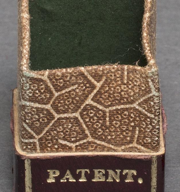 2000.0059.001 C-D Needle Case, View 3 Detail 3
