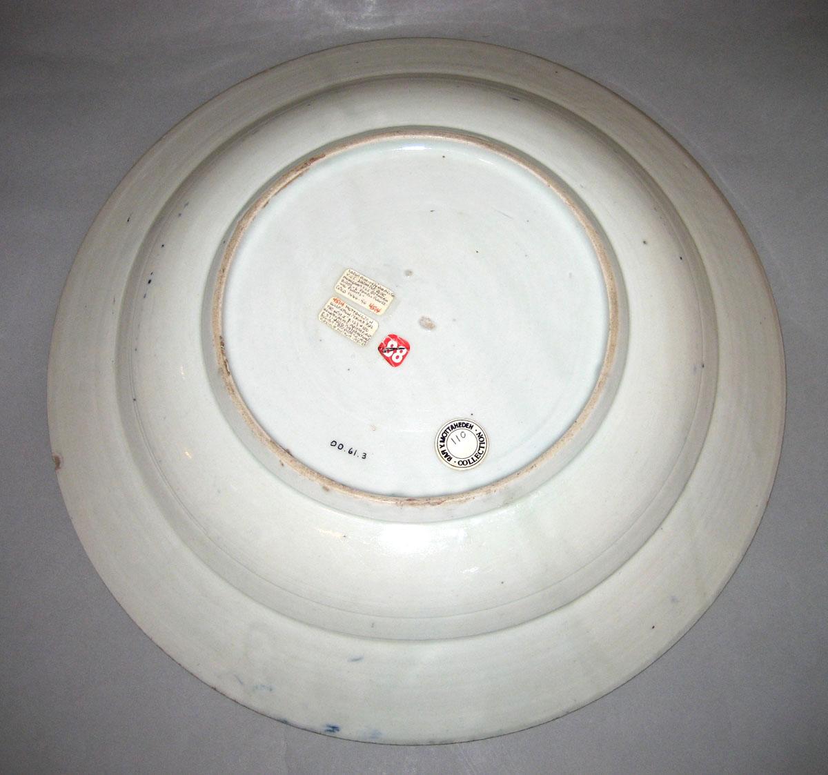 2000.0061.003 Porcelain dish underside