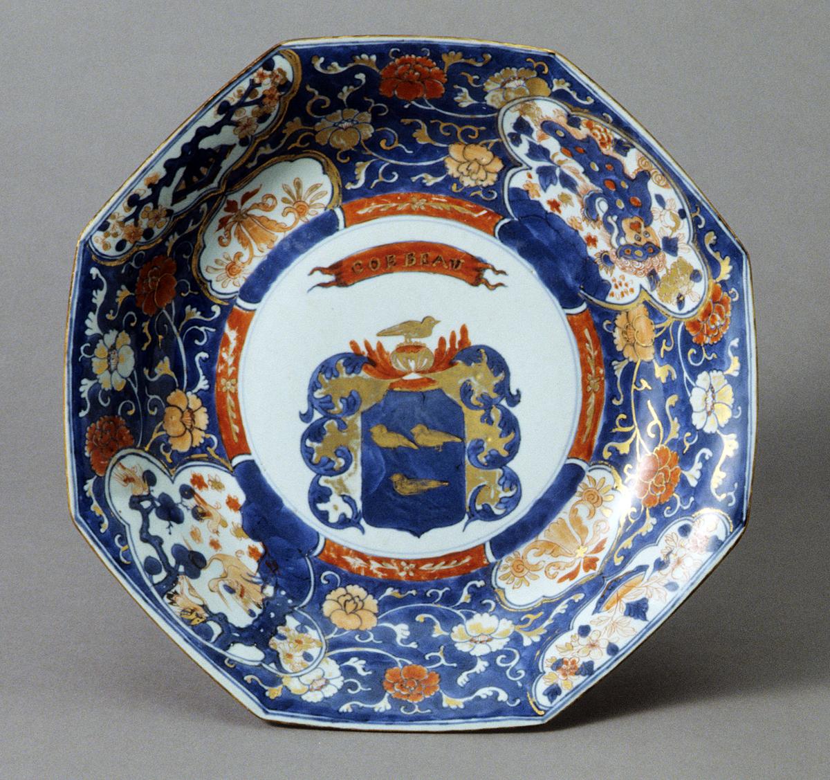 2000.0061.005 Porcelain dish
