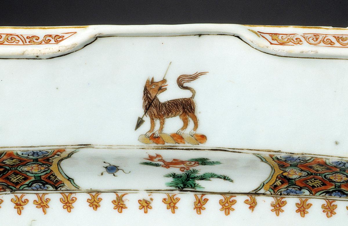 2000.0061.008 Dish, Detail