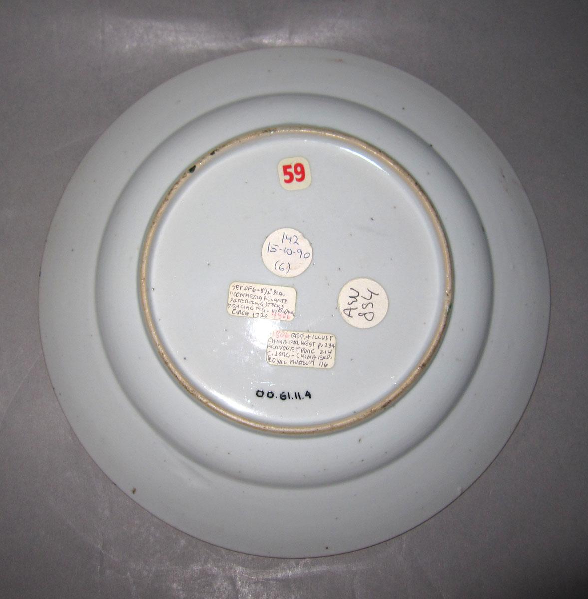 2000.0061.011.004 Porcelain plate underside