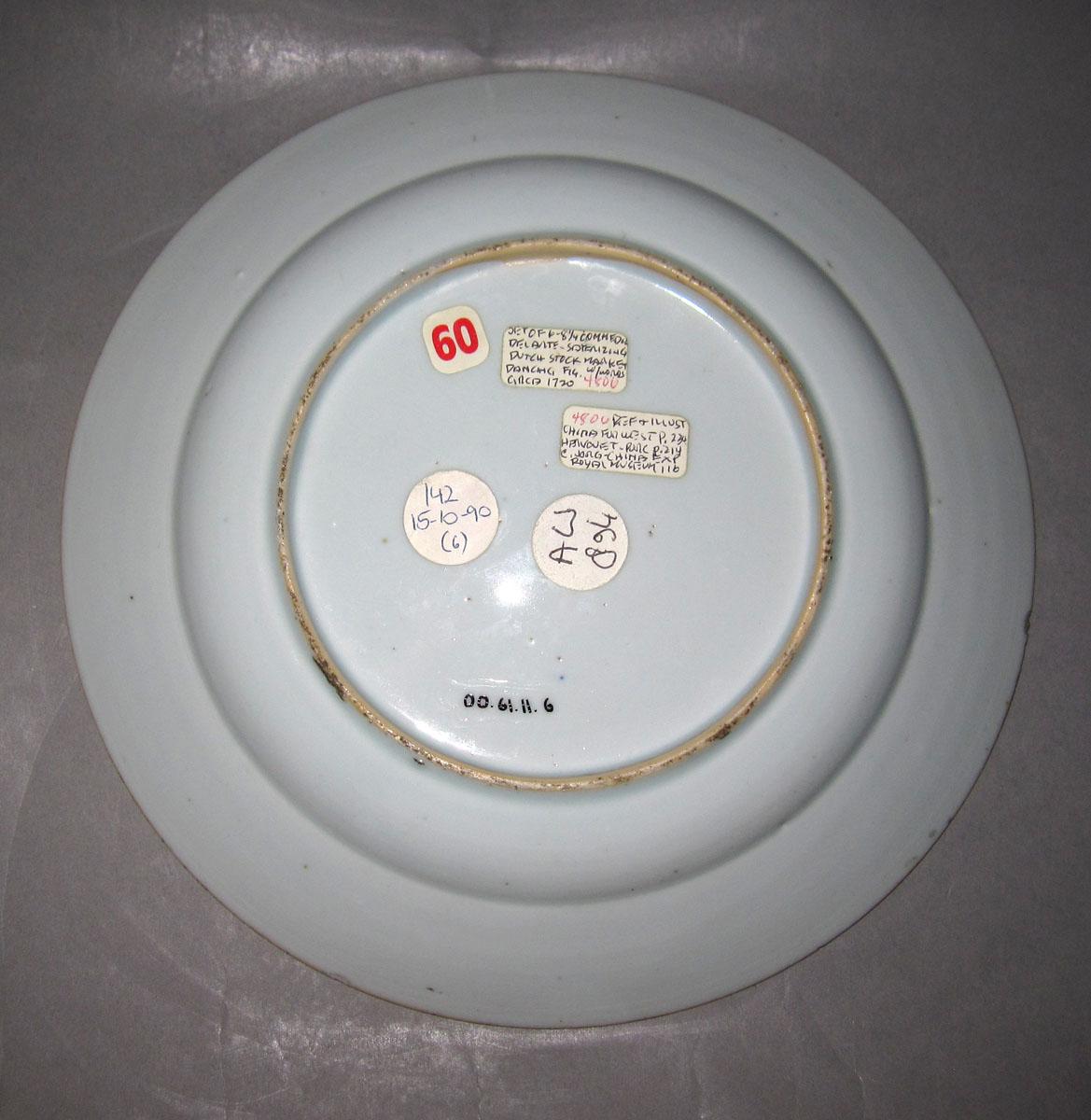 2000.0061.011.006 Porcelain plate underside