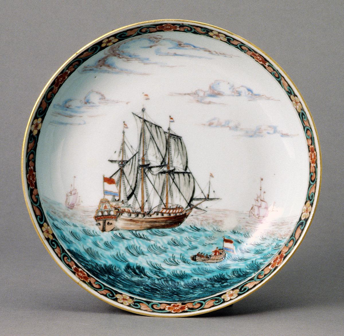 2000.0061.016 Porcelain dish