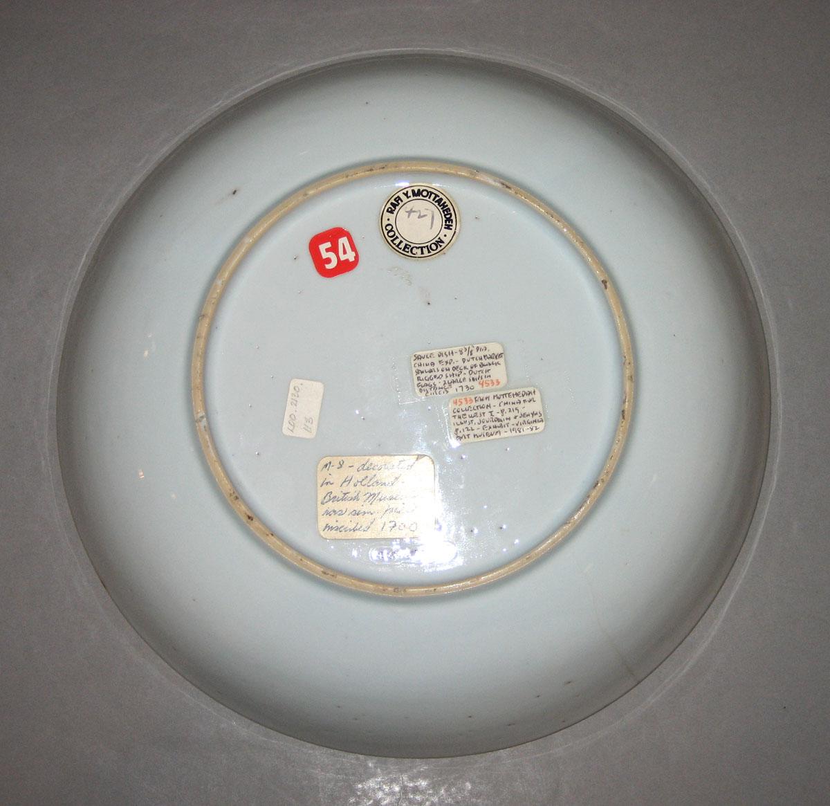 2000.0061.016 Porcelain dish underside