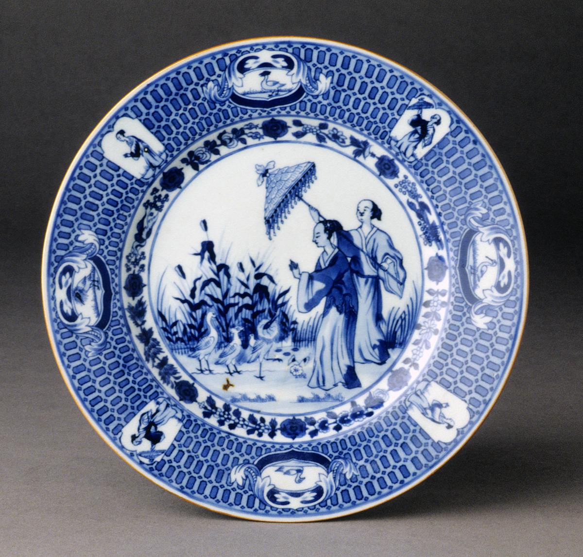 2000.0061.021 Porcelain plate