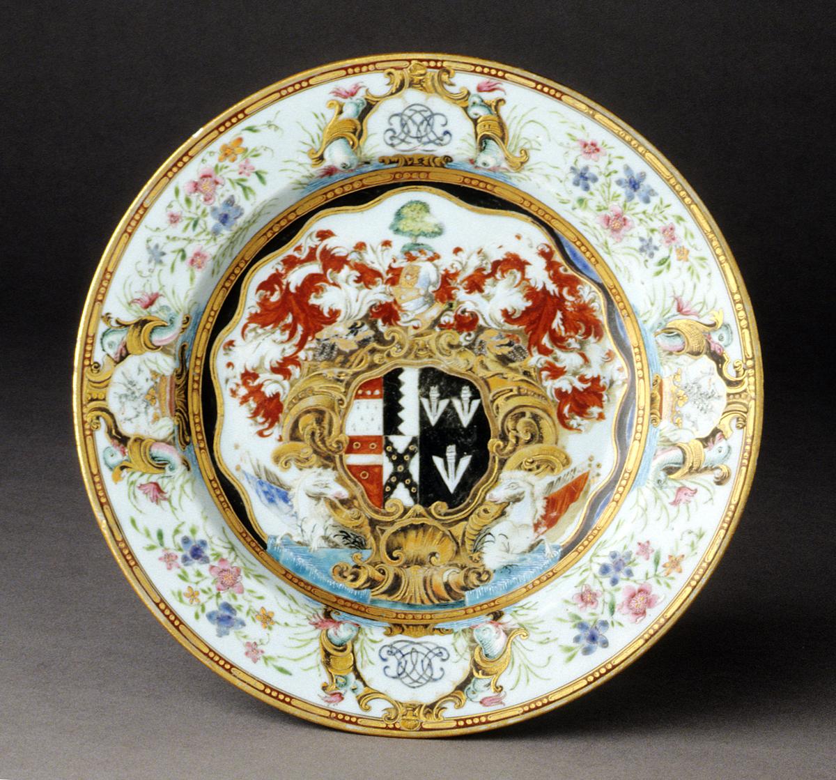 2000.0061.011.024 Plate