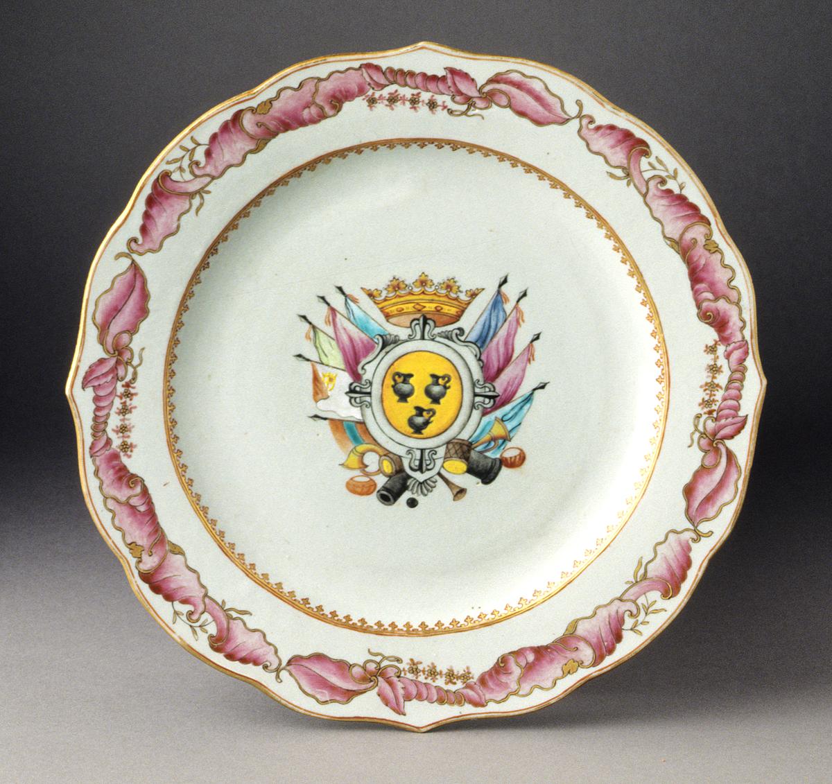 2000.0061.026 Porcelain plate