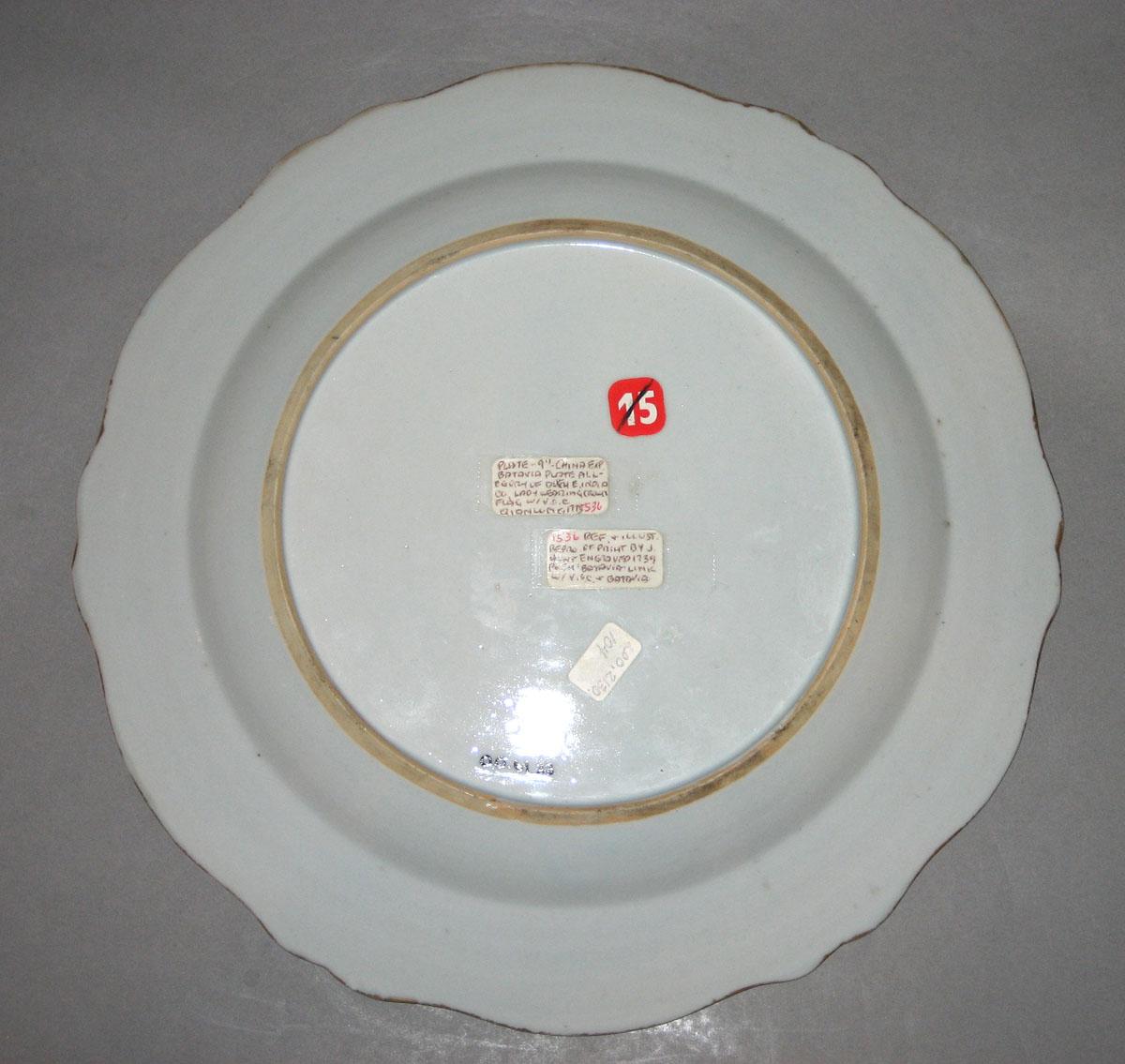 2000.0061.033 Porcelain plate underside