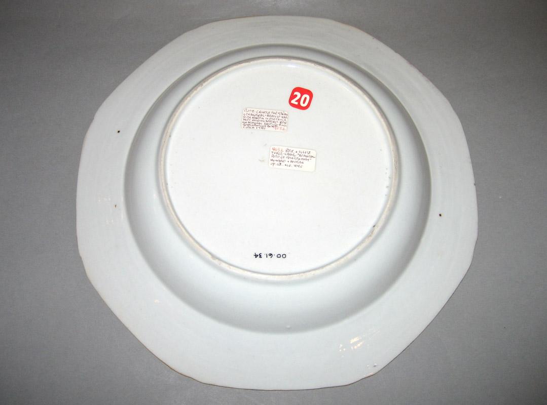 2000.0061.034 Plate or bowl underside