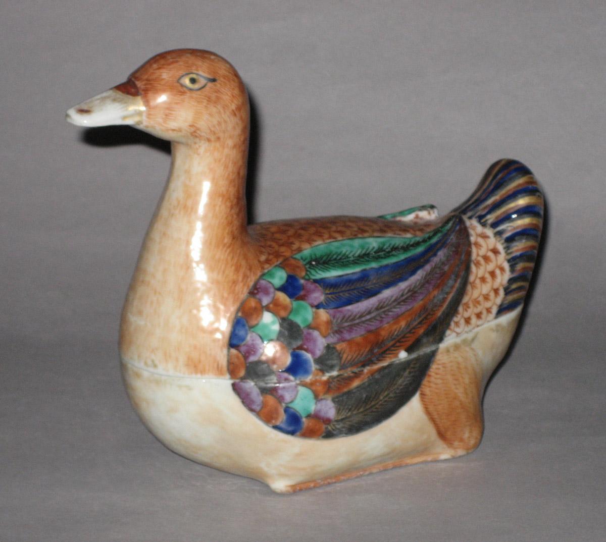 2000.0061.041 A, B Tureen