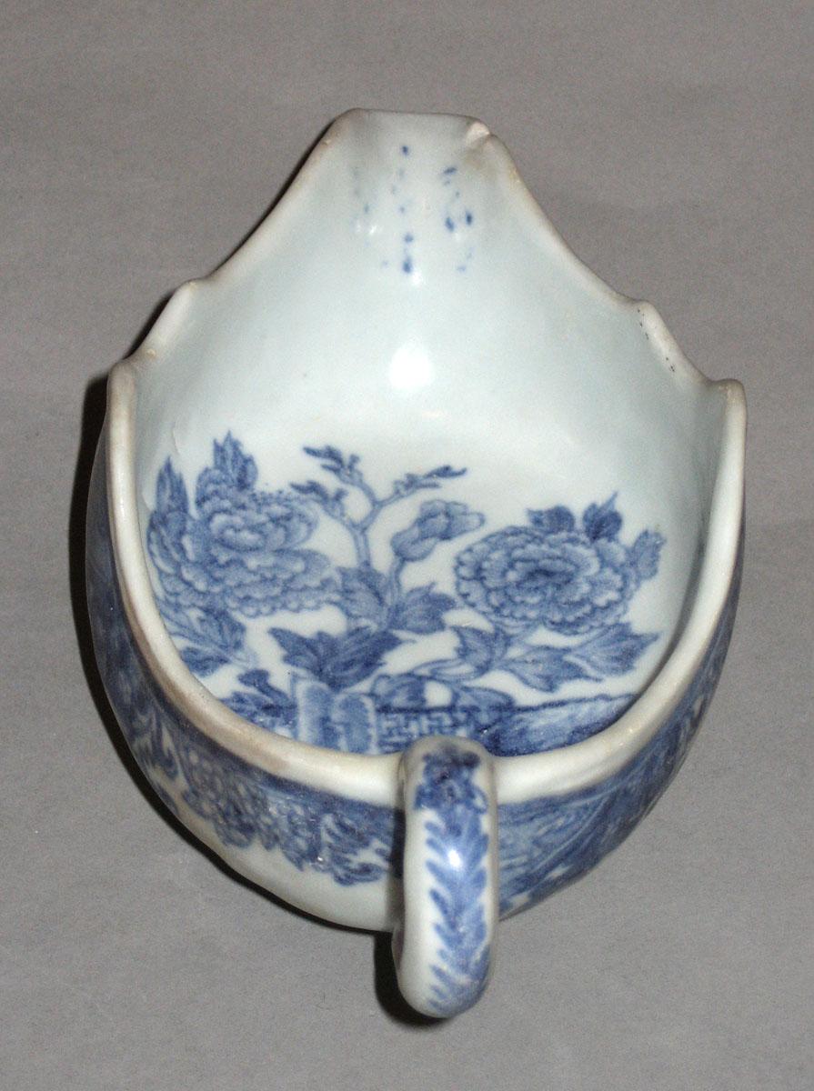 2000.0061.043 Porcelain sauceboat handle