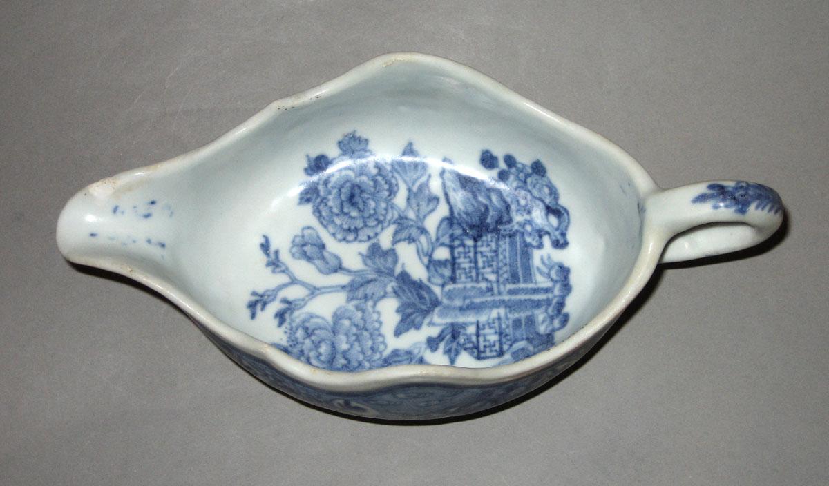 2000.0061.043 Porcelain sauceboat top