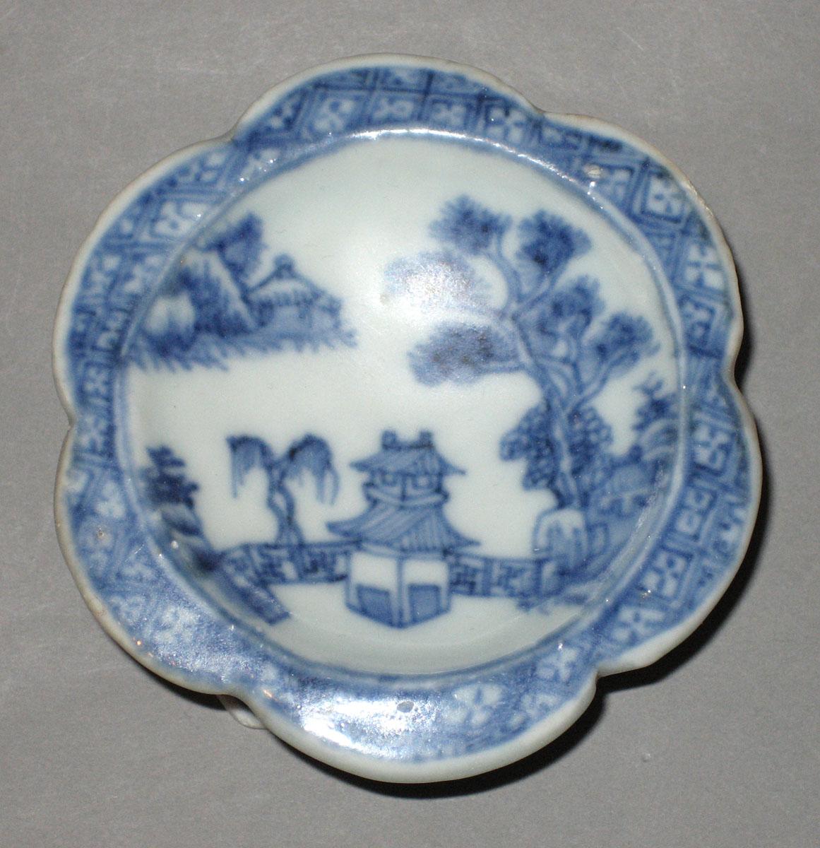 2000.0061.044.002 Porcelain salt top