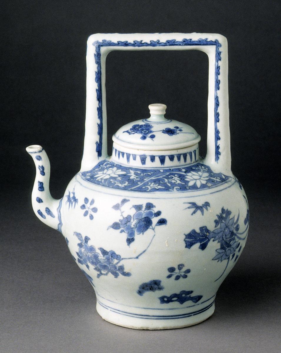 2000.0061.049 A, B Teapot