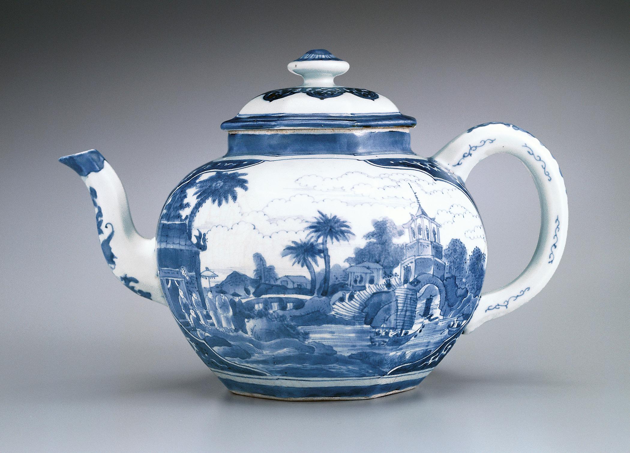 2000.0061.051 A, B (view 1) Teapot