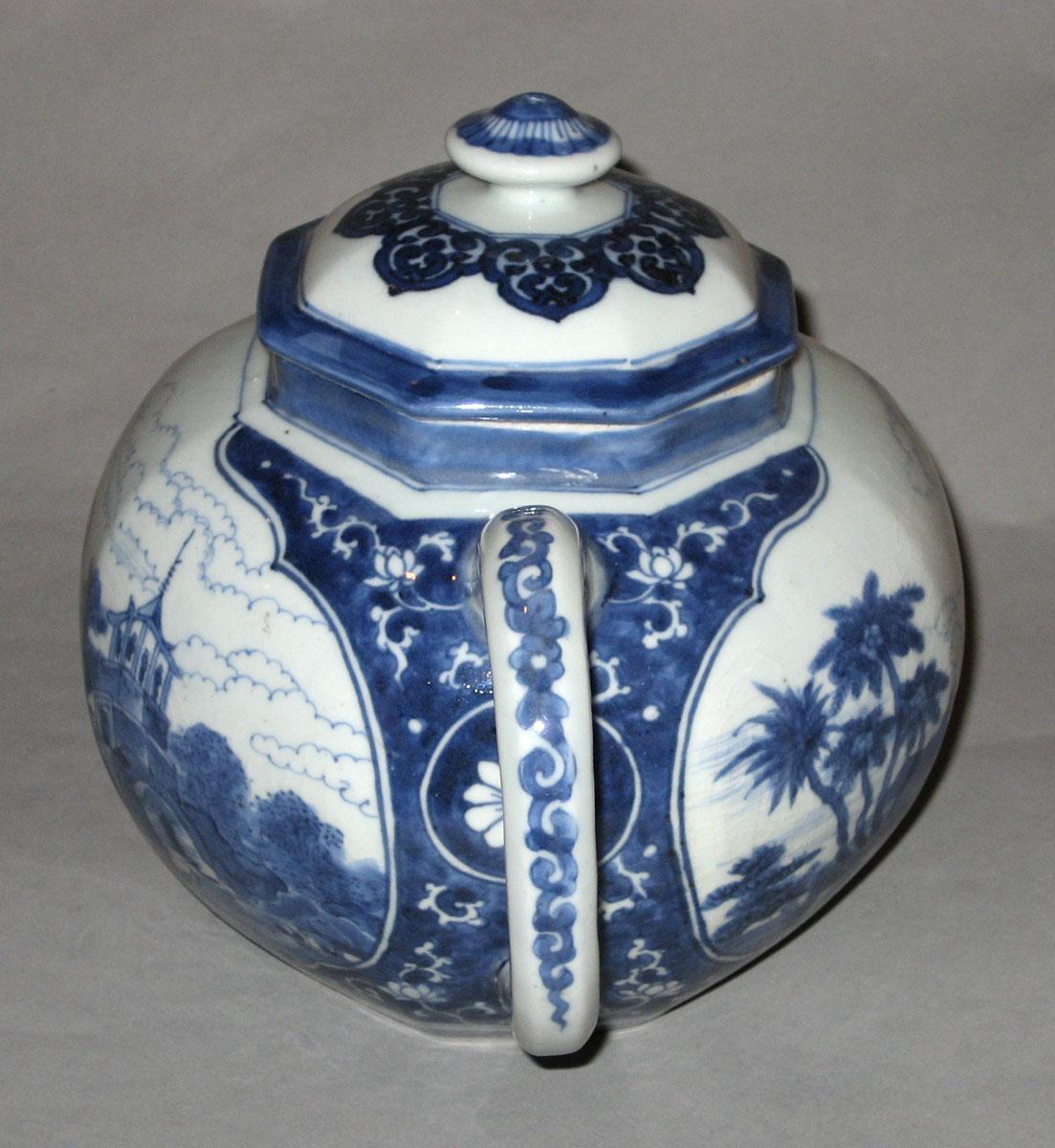 2000.0061.051 A,B Porcelain teapot handle