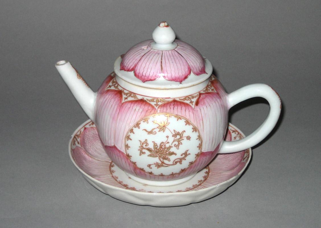 2000.0061.054 Teapot and tray