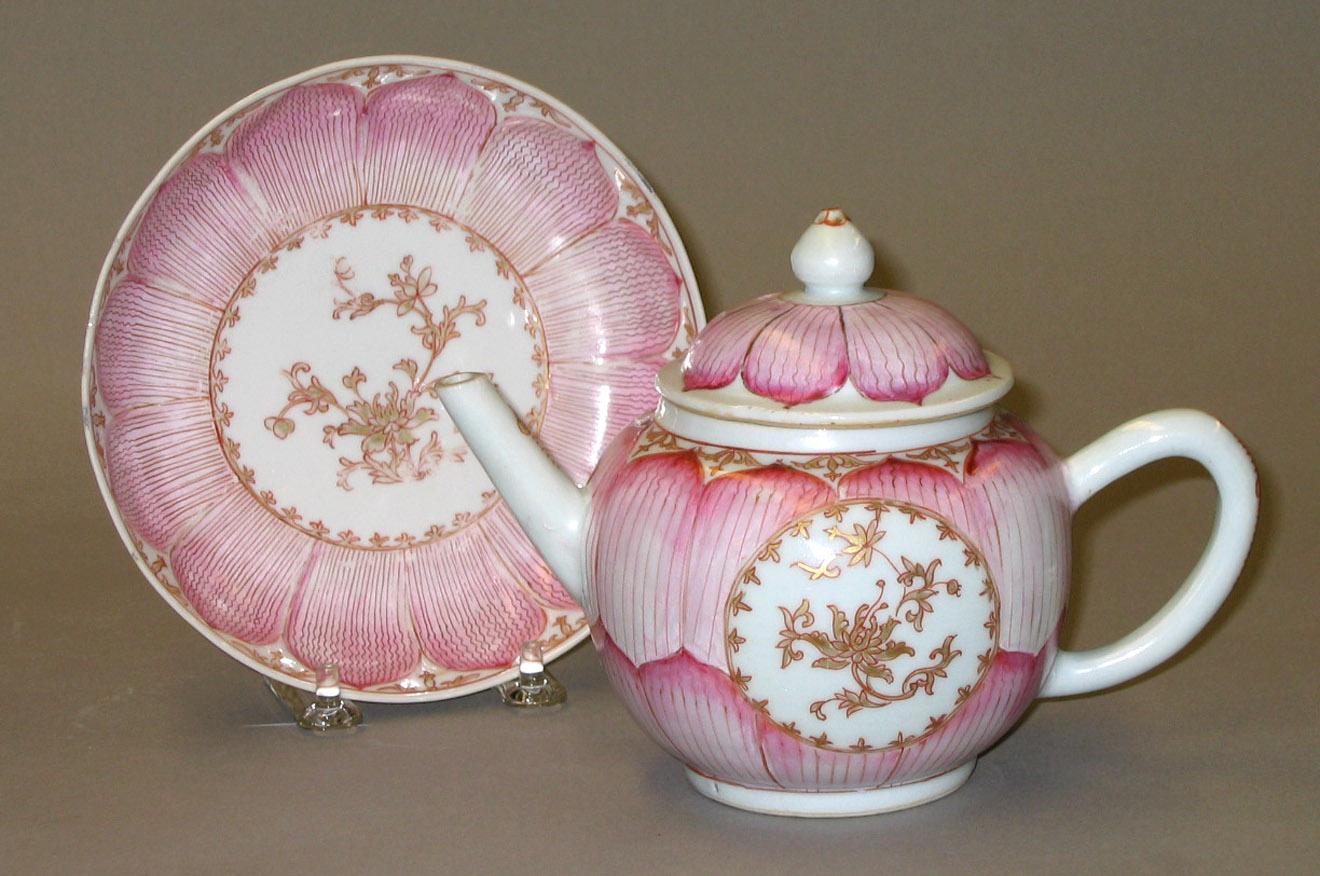 2000.0061.054 a-c Chin export teapot & stand